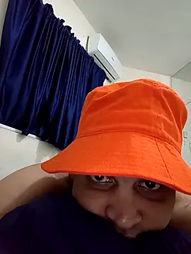 luismanuel 1998 online show from 11/30/25, 02:37