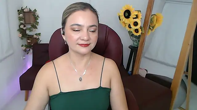 Snapshot of ana_milf chatting on 06/18/26, 03:16 ana milf online show from 06/18/26, 03:16