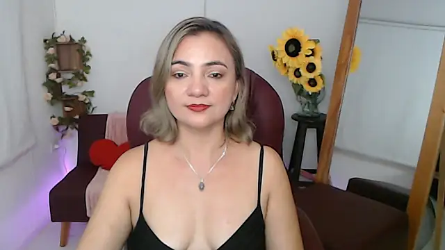 Snapshot of ana_milf chatting on 06/21/26, 03:03 ana milf online show from 06/21/26, 03:03
