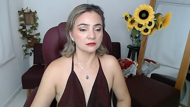 Snapshot of ana_milf chatting on 07/15/26, 02:11 ana milf online show from 07/15/26, 02:11