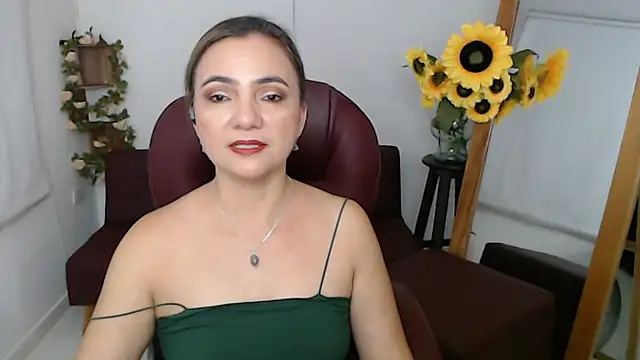 Snapshot of ana_milf chatting on 07/20/26, 02:41 ana milf online show from 07/20/26, 02:41