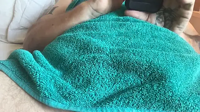 Snapshot of toptugger chatting on 09/30/25, 10:31 toptugger online show from 09/30/25, 10:31