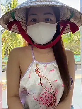 BabyThree  online show from 12/15/25, 08:07