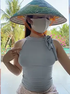 BabyThree  online show from 03/11/26, 08:09