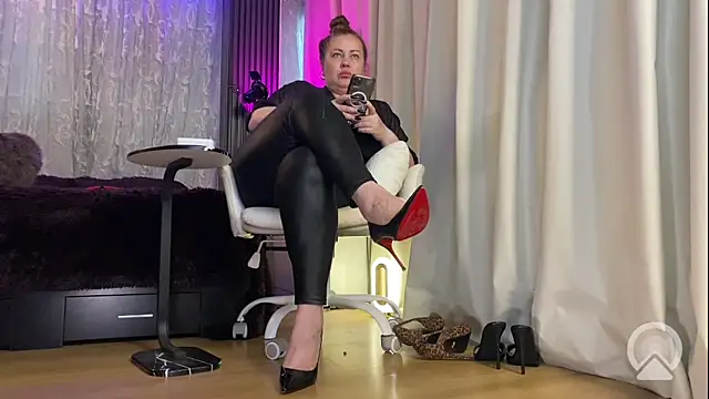 misskaassandraa online show from 07/26/26, 10:55