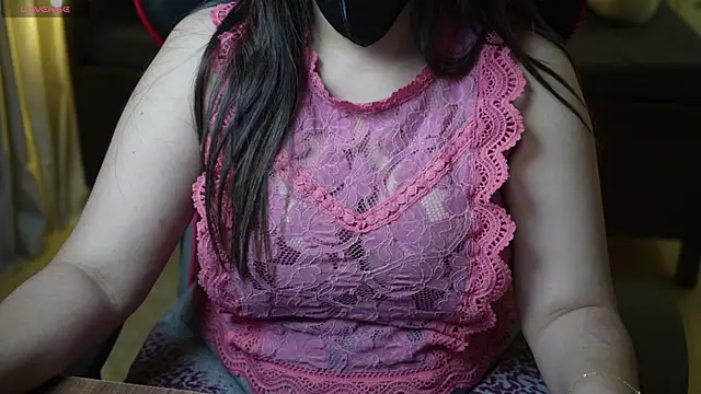 Snapshot of only_aleesha chatting on 03/21/25, 04:29 only aleesha online show from 03/21/25, 04:29