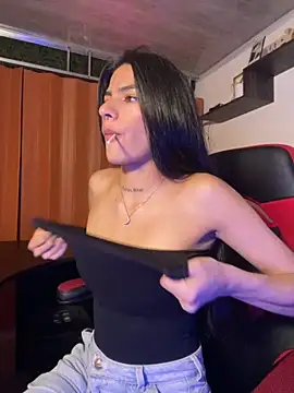 liss hot  online show from 10/06/25, 09:45