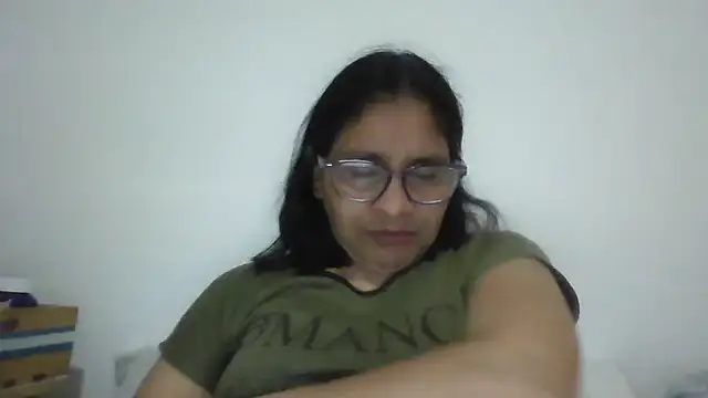 Snapshot of titssmall123 chatting on 11/27/25, 10:56 titssmall123 online show from 11/27/25, 10:56