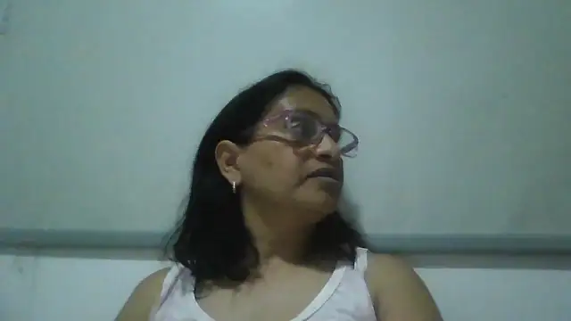 Snapshot of titssmall123 chatting on 01/10/26, 02:57 titssmall123 online show from 01/10/26, 02:57