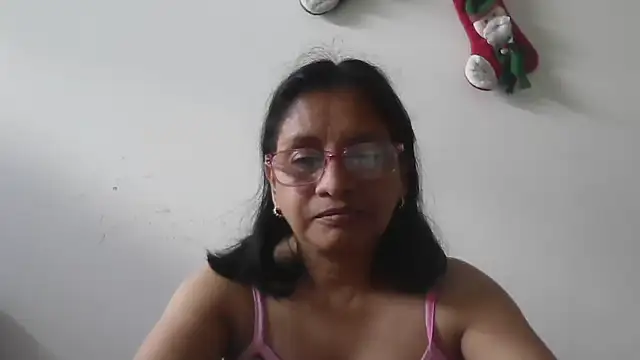 Snapshot of titssmall123 chatting on 01/11/26, 02:55 titssmall123 online show from 01/11/26, 02:55