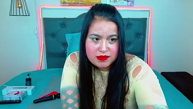 mia xx1 online show from 01/17/25, 03:34