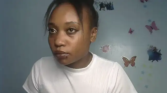 laetitia  online show from 03/06/25, 08:27