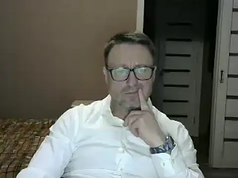 Snapshot of HarrySnake chatting on 12/15/24, 05:31 HarrySnake online show from 12/15/24, 05:31