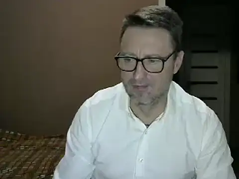 Snapshot of HarrySnake chatting on 12/24/24, 05:02 HarrySnake online show from 12/24/24, 05:02