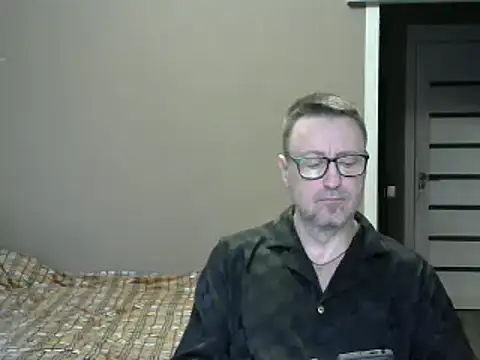 Snapshot of HarrySnake chatting on 02/11/25, 12:48 HarrySnake online show from 02/11/25, 12:48