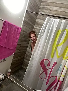 Snapshot of ladycreamypr2 chatting on 02/22/26, 01:29 ladycreamypr2 online show from 02/22/26, 01:29