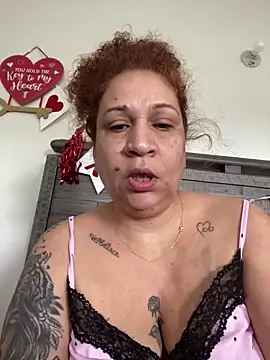 Snapshot of ladycreamypr2 chatting on 02/22/26, 02:48 ladycreamypr2 online show from 02/22/26, 02:48