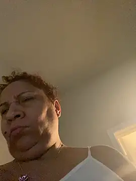 ladycreamypr2 online show from 05/26/26, 03:41