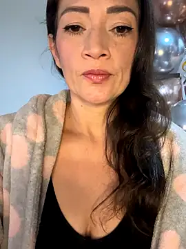 Snapshot of Yulia_sx chatting on 10/04/25, 09:35 Yulia sx online show from 10/04/25, 09:35