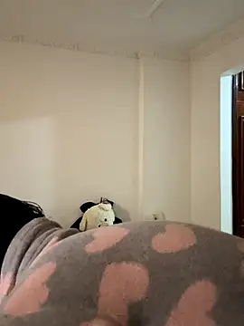 Snapshot of Yulia_sx chatting on 10/19/25, 08:42 Yulia sx online show from 10/19/25, 08:42