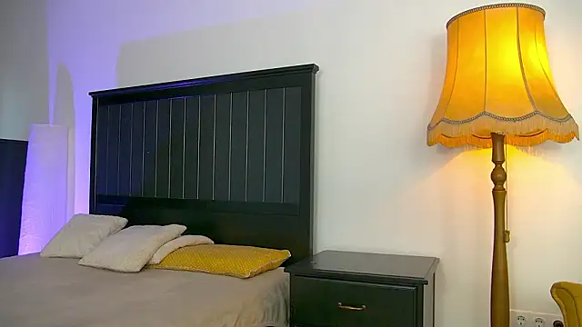 Yanira Muslim online show from 03/17/26, 05:00