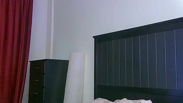 Yanira Muslim online show from 05/19/26, 04:19