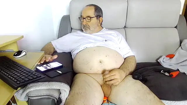 Snapshot of gillou1234 chatting on 03/10/25, 08:48 gillou1234 online show from 03/10/25, 08:48