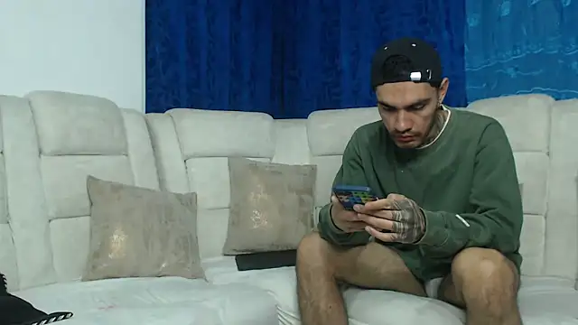 Hot Sharks  online show from 02/03/26, 08:08