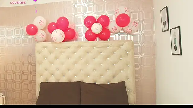 Sara Desire online show from 02/16/25, 12:32