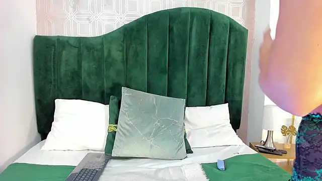 Sara Desire online show from 10/08/25, 03:31