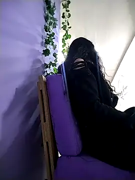 rebekka simpson online show from 12/21/25, 07:54