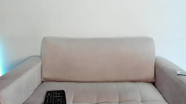 Lilacutte  online show from 12/13/24, 04:33