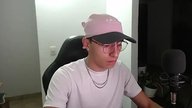 jay dimarco2 online show from 12/21/25, 04:08