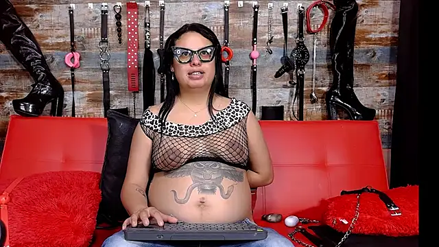 slave Rubi online show from 12/28/24, 01:28