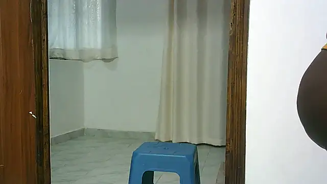 Snapshot of hottgirlval chatting on 09/10/25, 10:48 hottgirlval online show from 09/10/25, 10:48