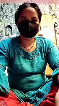 Snapshot of Hot-rubina chatting on 01/22/25, 04:12 Hot-rubina online show from 01/22/25, 04:12