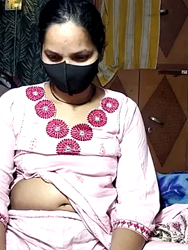 Snapshot of Hot-rubina chatting on 02/12/25, 03:27 Hot-rubina online show from 02/12/25, 03:27