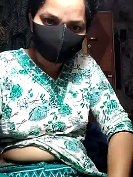 Snapshot of Hot-rubina chatting on 02/24/25, 10:36 Hot-rubina online show from 02/24/25, 10:36
