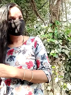 Snapshot of Hot-rubina chatting on 03/01/25, 04:37 Hot-rubina online show from 03/01/25, 04:37