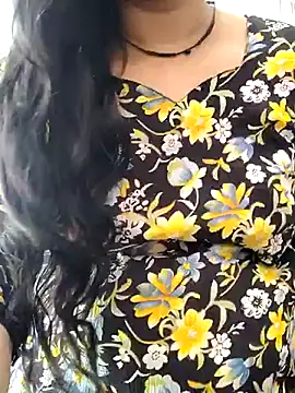 Snapshot of Hot-rubina chatting on 03/08/25, 06:43 Hot-rubina online show from 03/08/25, 06:43
