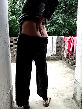 Snapshot of Hot-rubina chatting on 09/15/25, 10:37 Hot-rubina online show from 09/15/25, 10:37