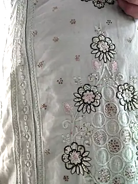 Snapshot of Hot-rubina chatting on 09/18/25, 10:06 Hot-rubina online show from 09/18/25, 10:06
