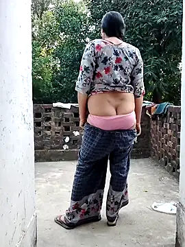 Snapshot of Hot-rubina chatting on 10/13/25, 10:04 Hot-rubina online show from 10/13/25, 10:04