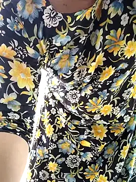 Snapshot of Hot-rubina chatting on 10/21/25, 02:56 Hot-rubina online show from 10/21/25, 02:56