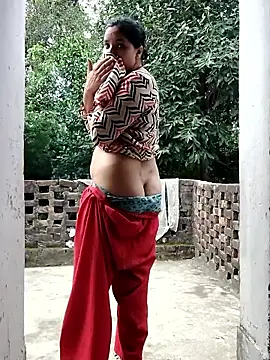 Snapshot of Hot-rubina chatting on 10/29/25, 03:53 Hot-rubina online show from 10/29/25, 03:53