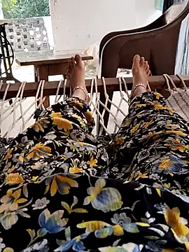 Snapshot of Hot-rubina chatting on 11/02/25, 09:33 Hot-rubina online show from 11/02/25, 09:33