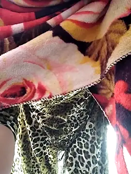 Snapshot of Hot-rubina chatting on 11/11/25, 04:23 Hot-rubina online show from 11/11/25, 04:23