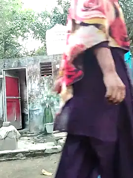 Snapshot of Hot-rubina chatting on 11/24/25, 10:37 Hot-rubina online show from 11/24/25, 10:37