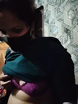 Snapshot of Hot-rubina chatting on 02/18/26, 12:50 Hot-rubina online show from 02/18/26, 12:50