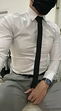 Snapshot of harrylouis1357 chatting on 12/19/24, 12:56 harrylouis1357 online show from 12/19/24, 12:56